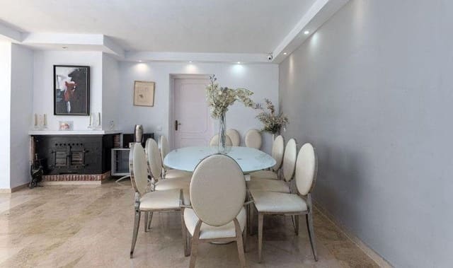 Chalet de 7 habitaciones en El Chaparral, Mijas en venta con piscina garaje - 1.350.000 € (Ref: 9831603)