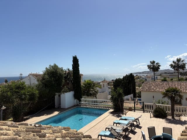 Chalet de 7 habitaciones en El Chaparral, Mijas en venta con piscina garaje - 1.350.000 € (Ref: 9831603)