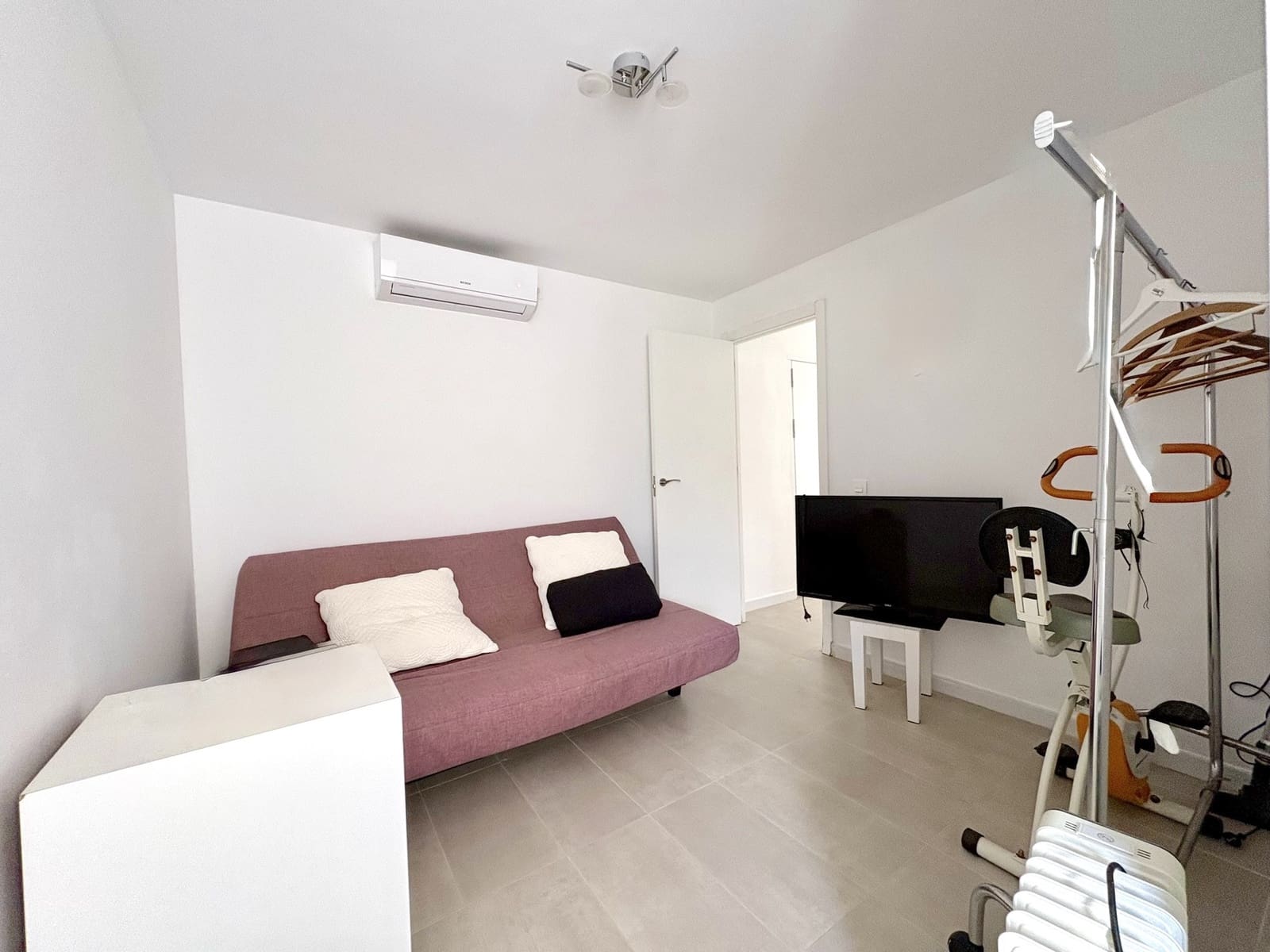 Chalet de 7 habitaciones en El Chaparral en venta con piscina garaje - 1.350.000 € (Ref: 9831603)