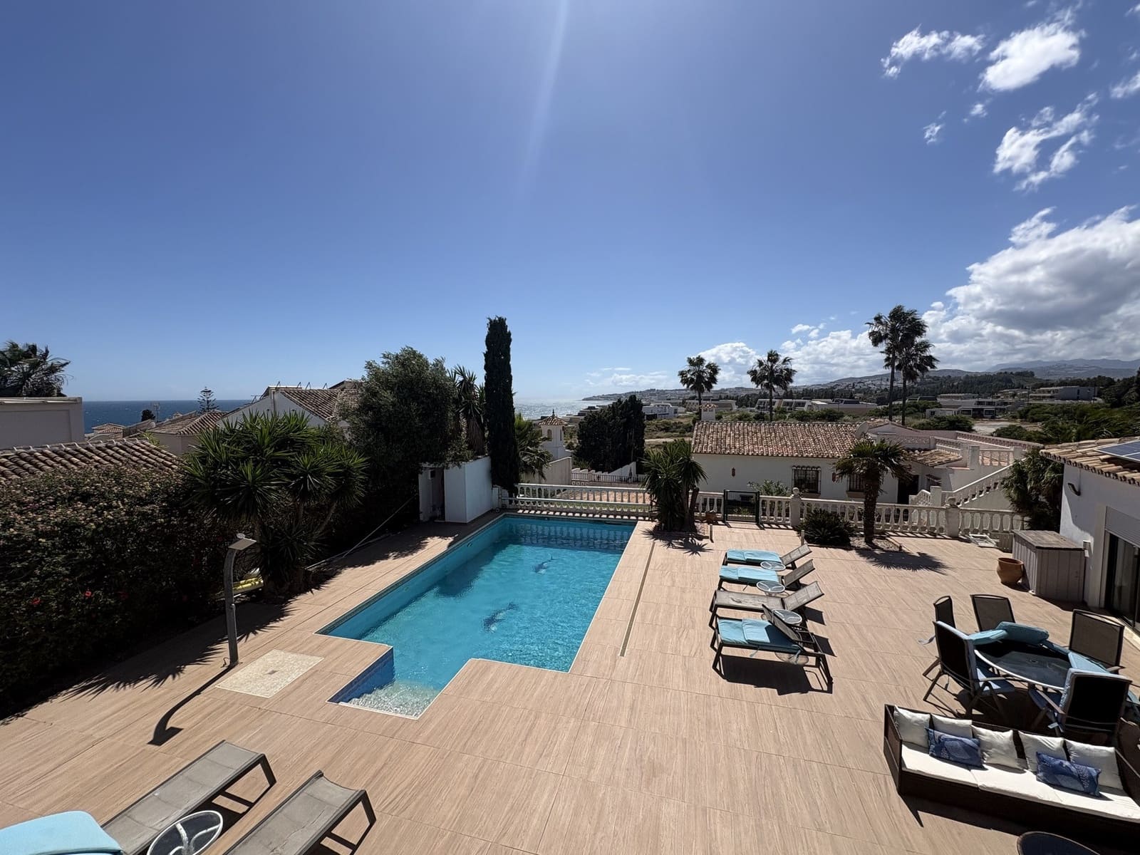 Chalet de 7 habitaciones en El Chaparral en venta con piscina garaje - 1.350.000 € (Ref: 9831603)