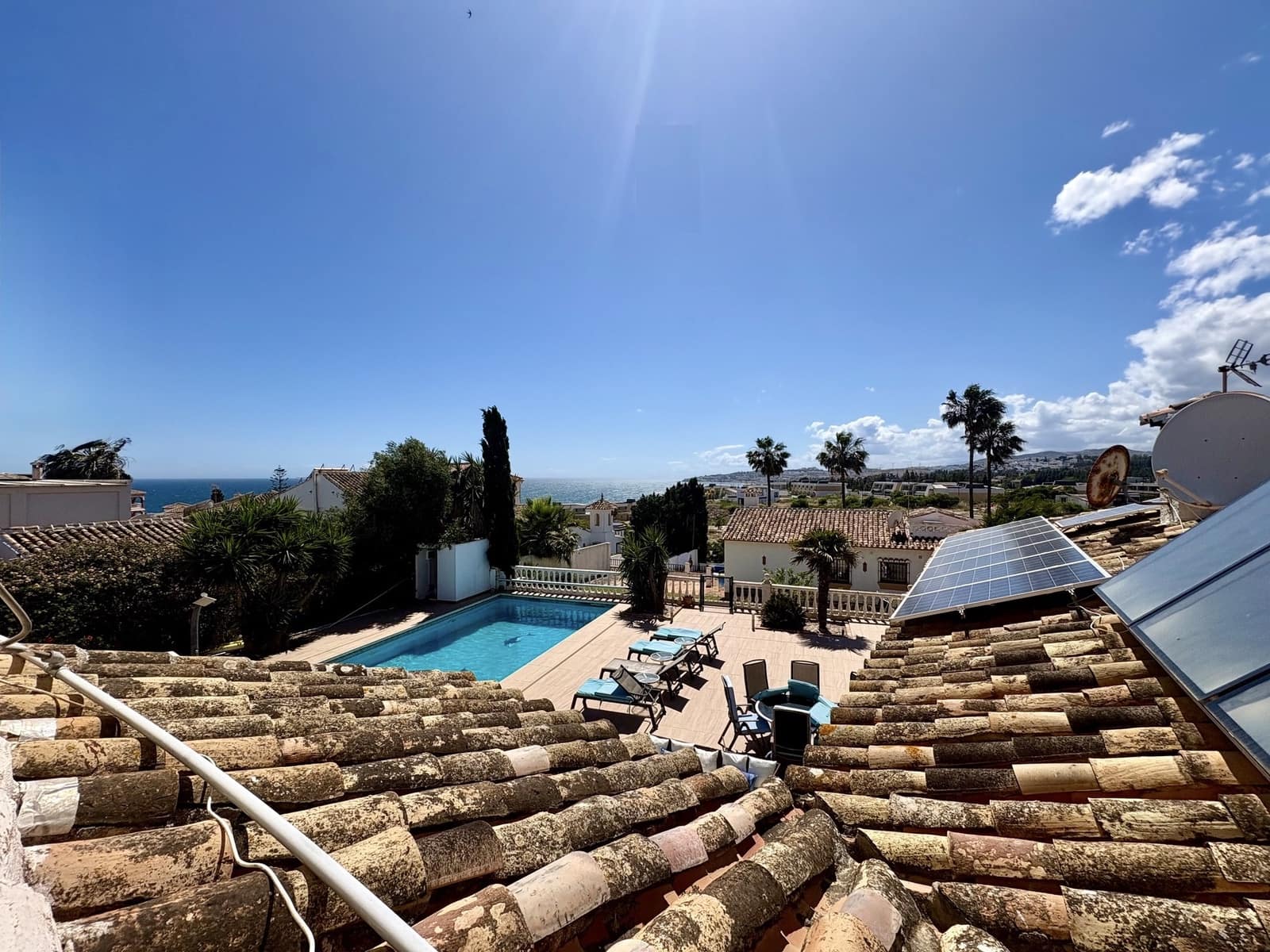 Chalet de 7 habitaciones en El Chaparral en venta con piscina garaje - 1.350.000 € (Ref: 9831603)
