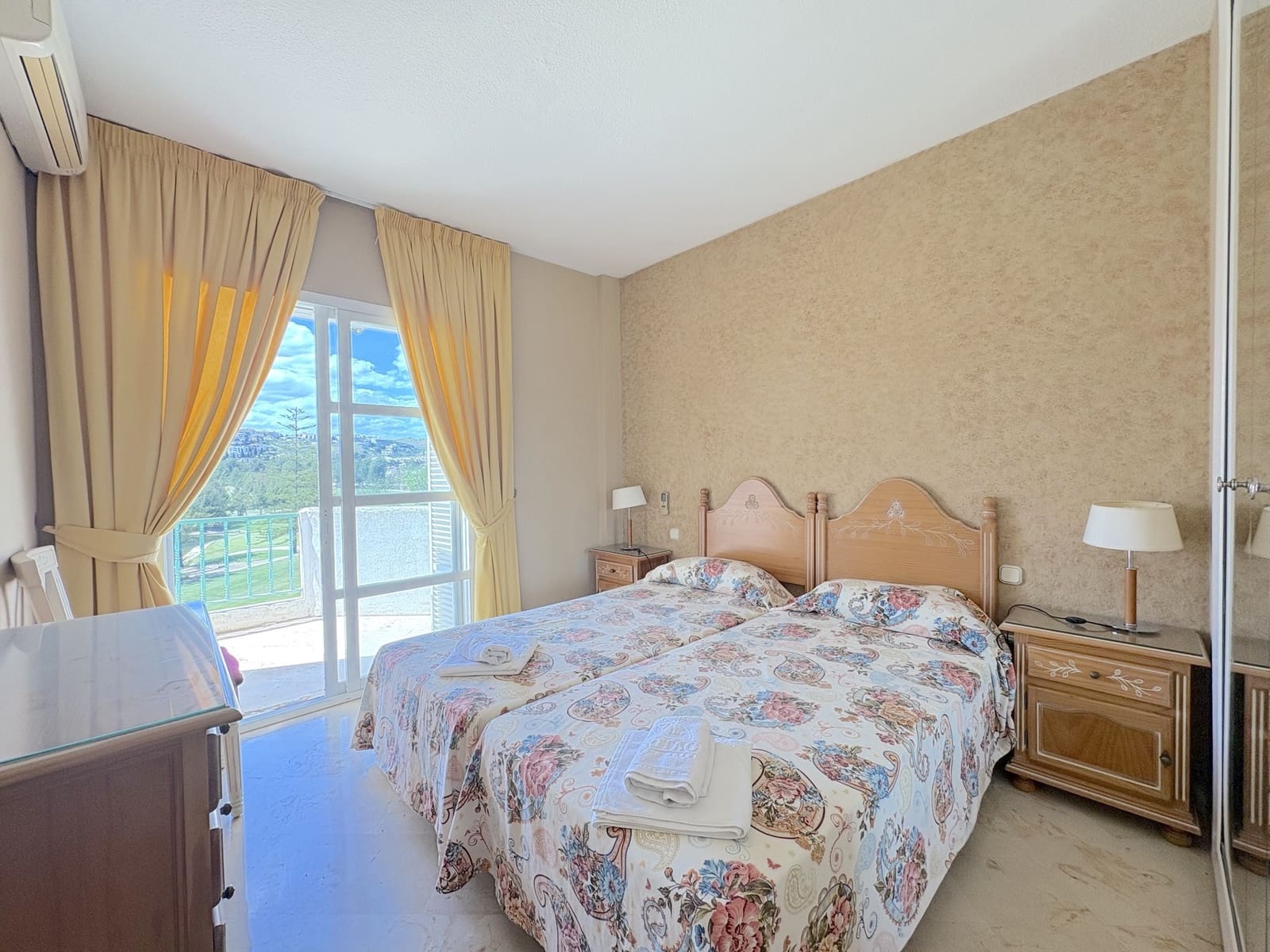3 bedroom Penthouse for sale in Mijas Costa with pool garage - € 350,000 (Ref: 9836692)