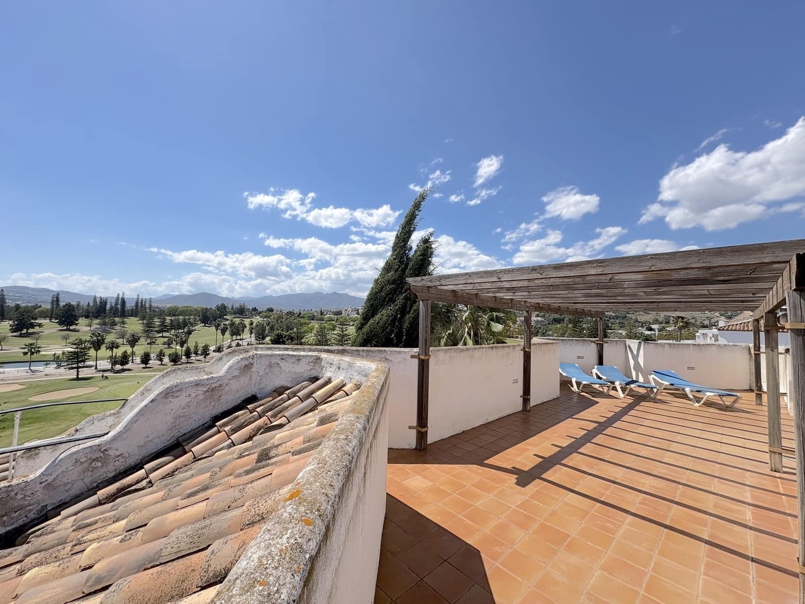 3 bedroom Penthouse for sale in Mijas Costa with pool garage - € 350,000 (Ref: 9836692)