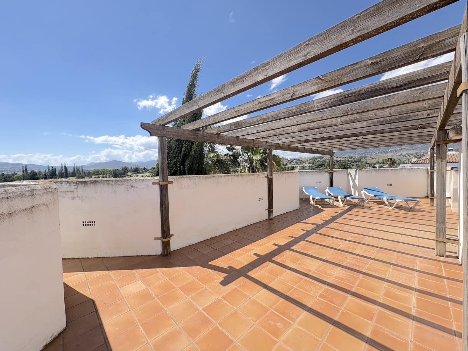 3 bedroom Penthouse for sale in Mijas Costa with pool garage - € 350,000 (Ref: 9836692)
