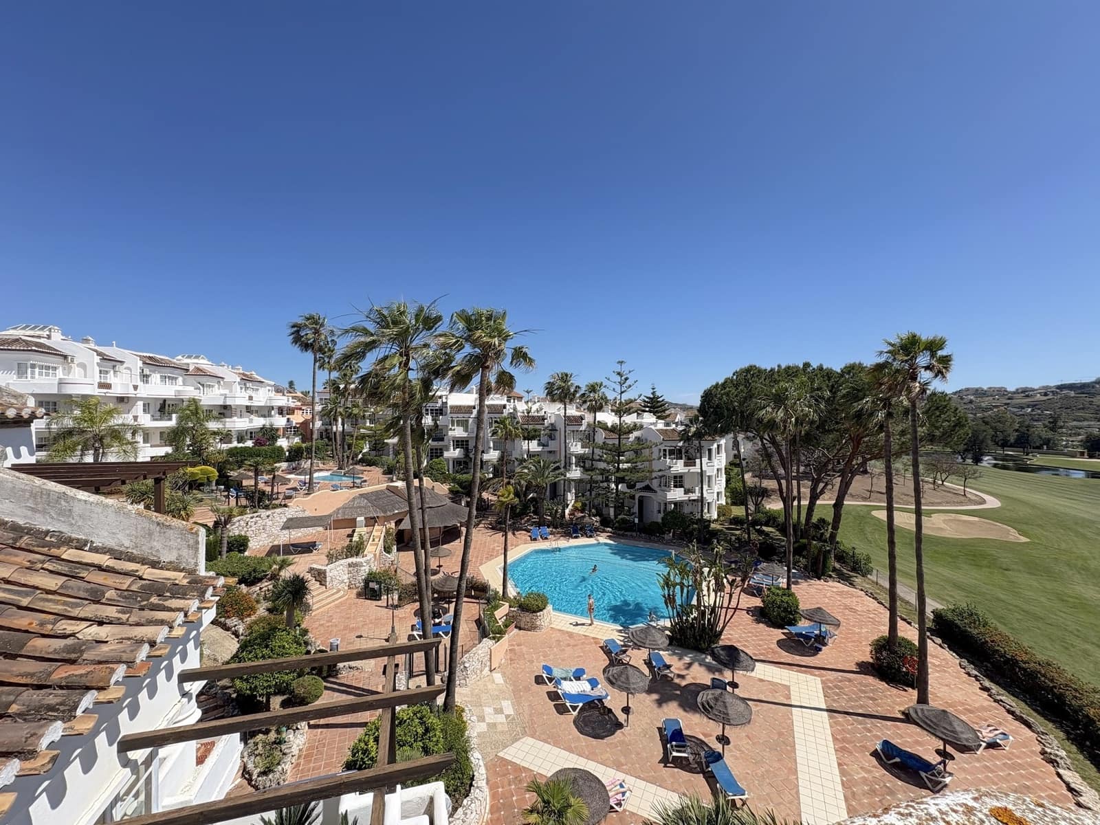 3 bedroom Penthouse for sale in Mijas Costa with pool garage - € 350,000 (Ref: 9836692)
