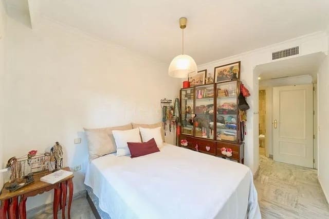 3 soverom Leilighet til salgs i Marbella med svømmebasseng garasje - € 610 000 (Ref: 9849452)