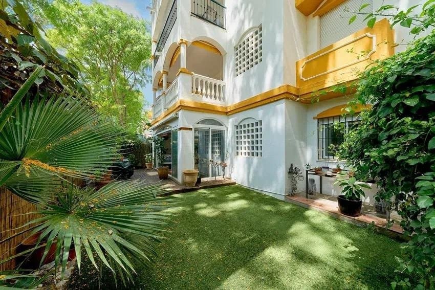3 soverom Leilighet til salgs i Marbella med svømmebasseng garasje - € 610 000 (Ref: 9849452)