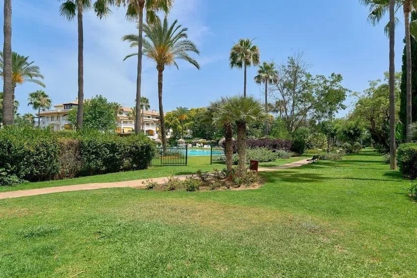 3 soverom Leilighet til salgs i Marbella med svømmebasseng garasje - € 610 000 (Ref: 9849452)