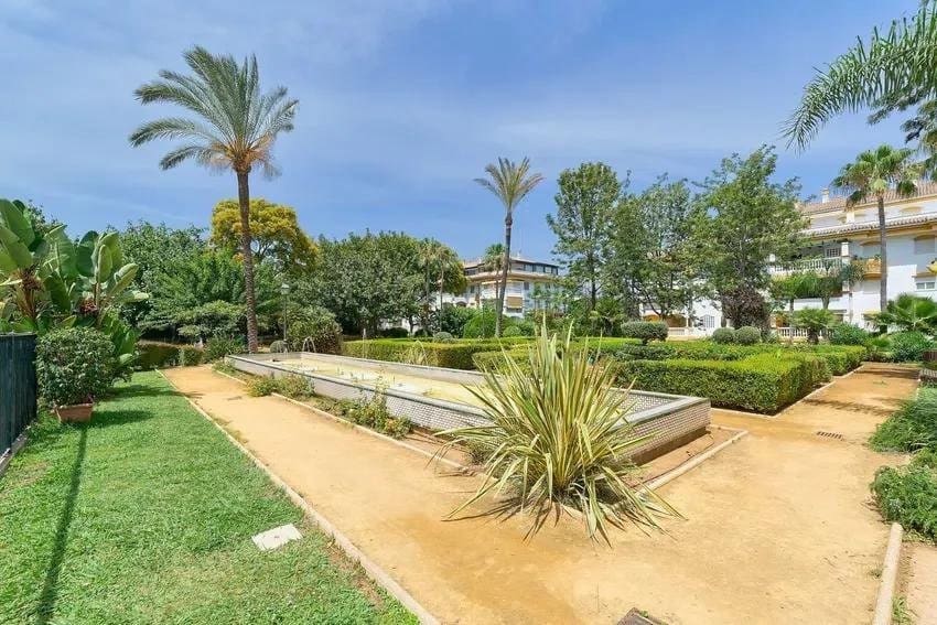 3 soverom Leilighet til salgs i Marbella med svømmebasseng garasje - € 610 000 (Ref: 9849452)