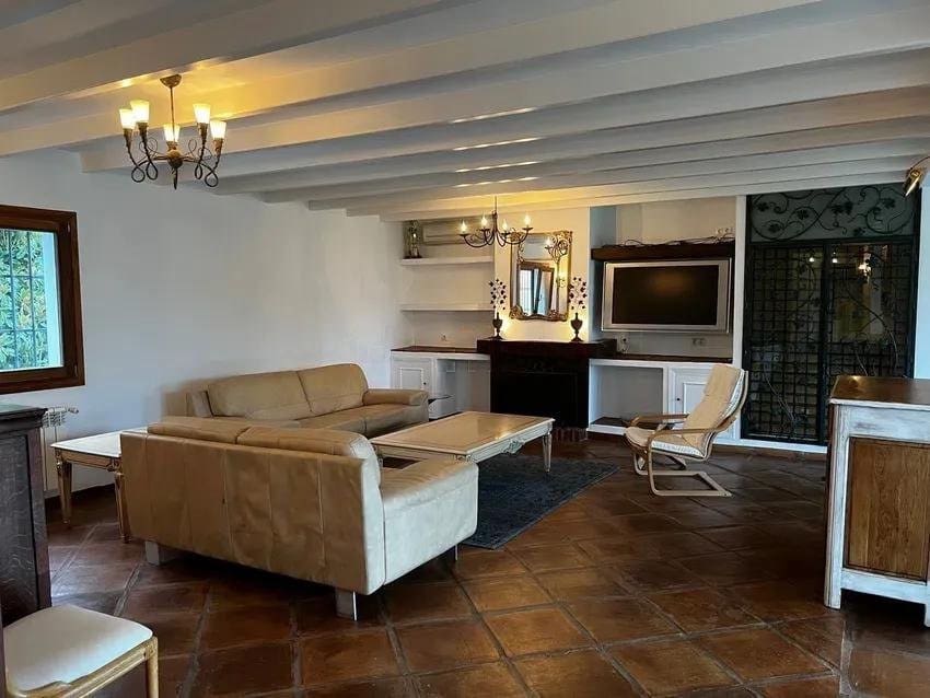 6 makuuhuone Huvila myytävänä paikassa Marbella mukana uima-altaan 
autotalli - 1 795 000 € (Ref: 9849454)