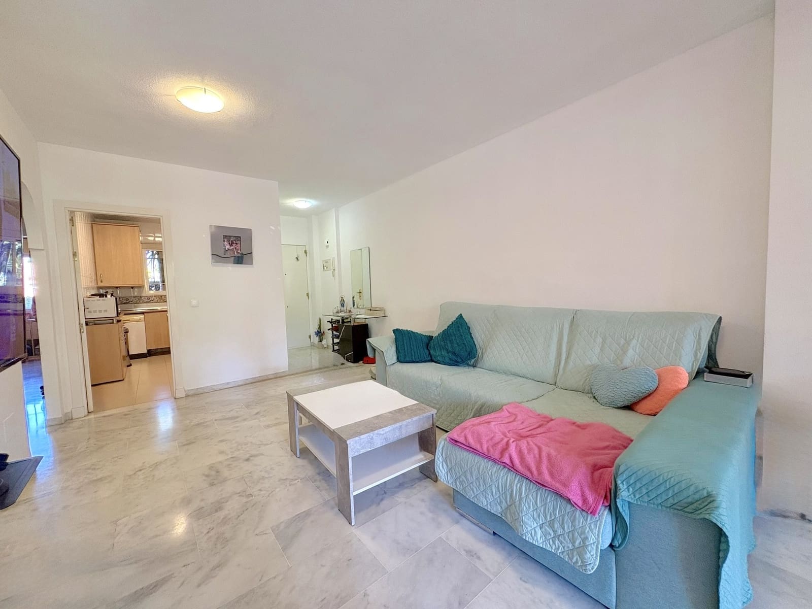 2 slaapkamer Appartement te koop in Marbella met zwembad garage - € 325.000 (Ref: 9849456)