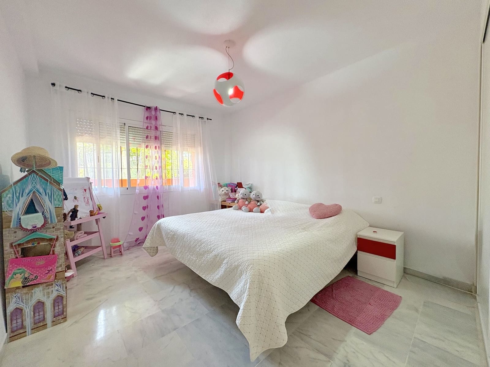 2 slaapkamer Appartement te koop in Marbella met zwembad garage - € 325.000 (Ref: 9849456)
