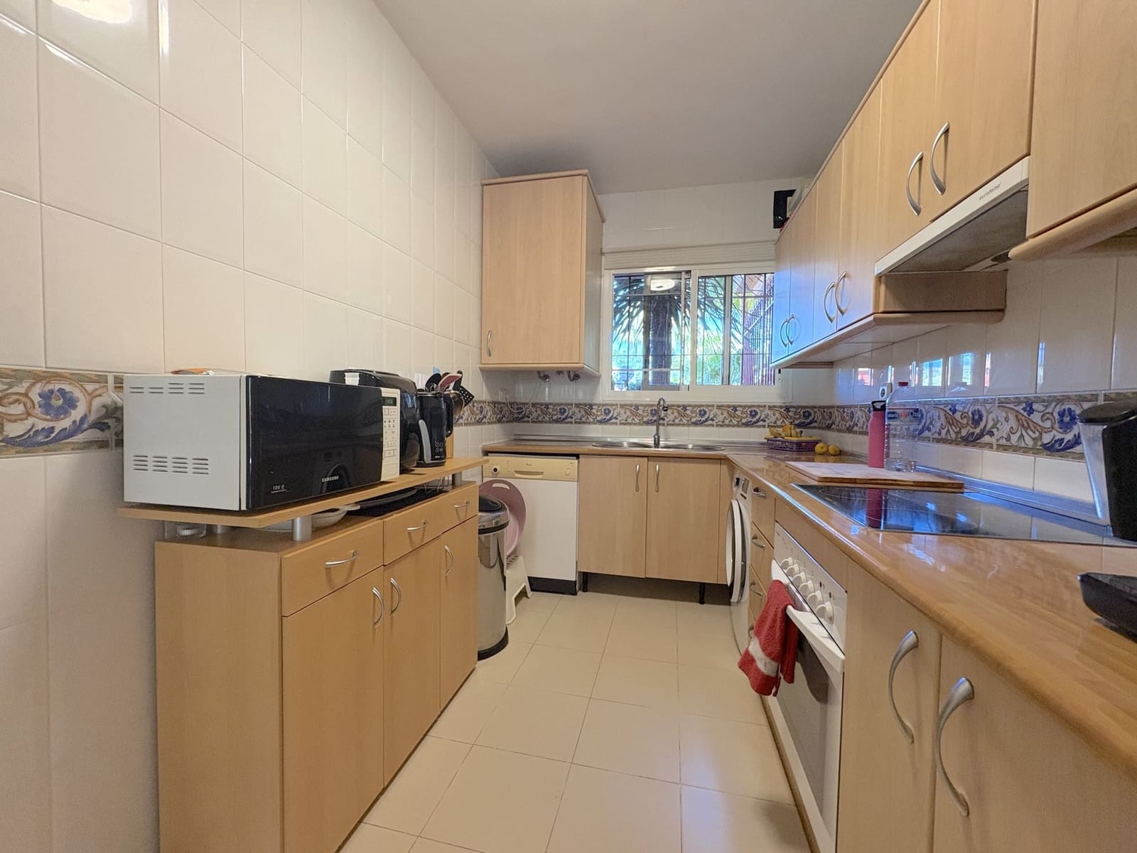 2 slaapkamer Appartement te koop in Marbella met zwembad garage - € 325.000 (Ref: 9849456)