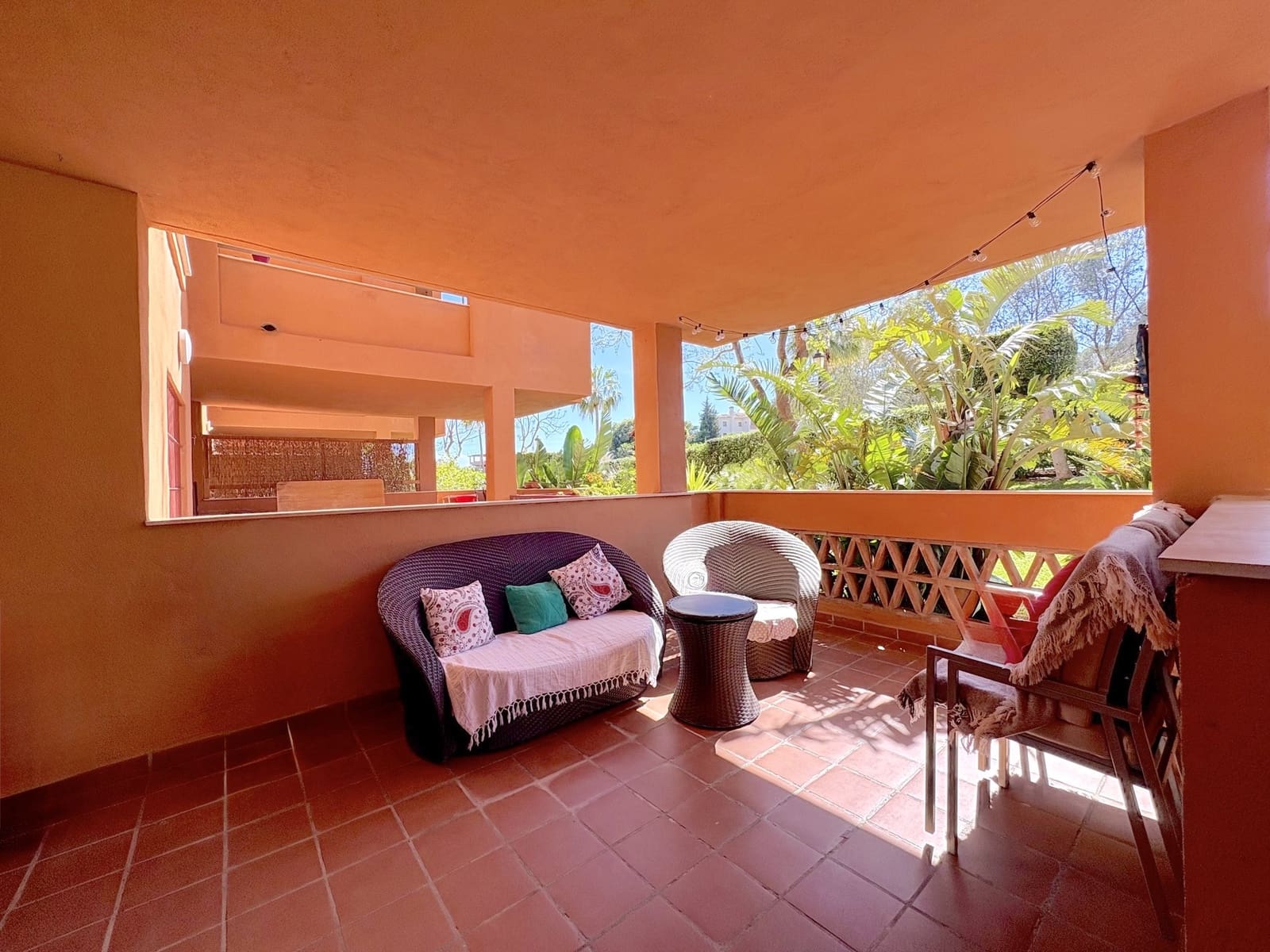 2 slaapkamer Appartement te koop in Marbella met zwembad garage - € 325.000 (Ref: 9849456)
