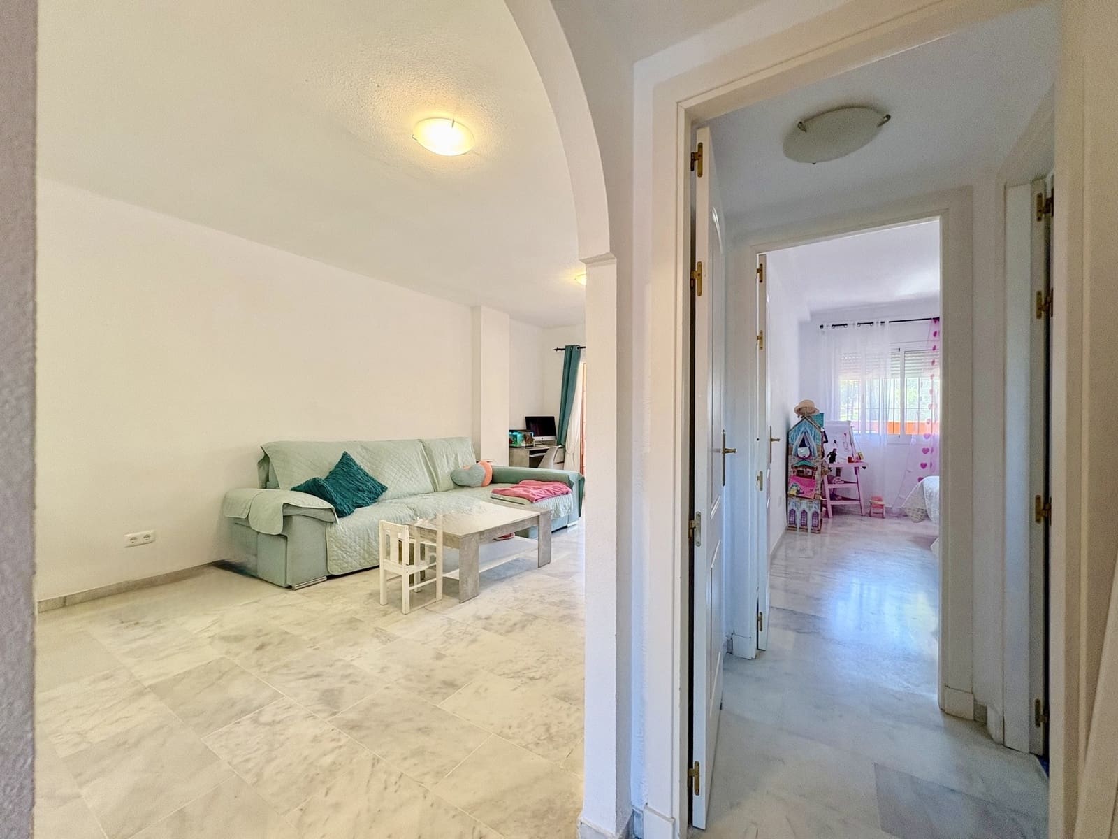 2 slaapkamer Appartement te koop in Marbella met zwembad garage - € 325.000 (Ref: 9849456)