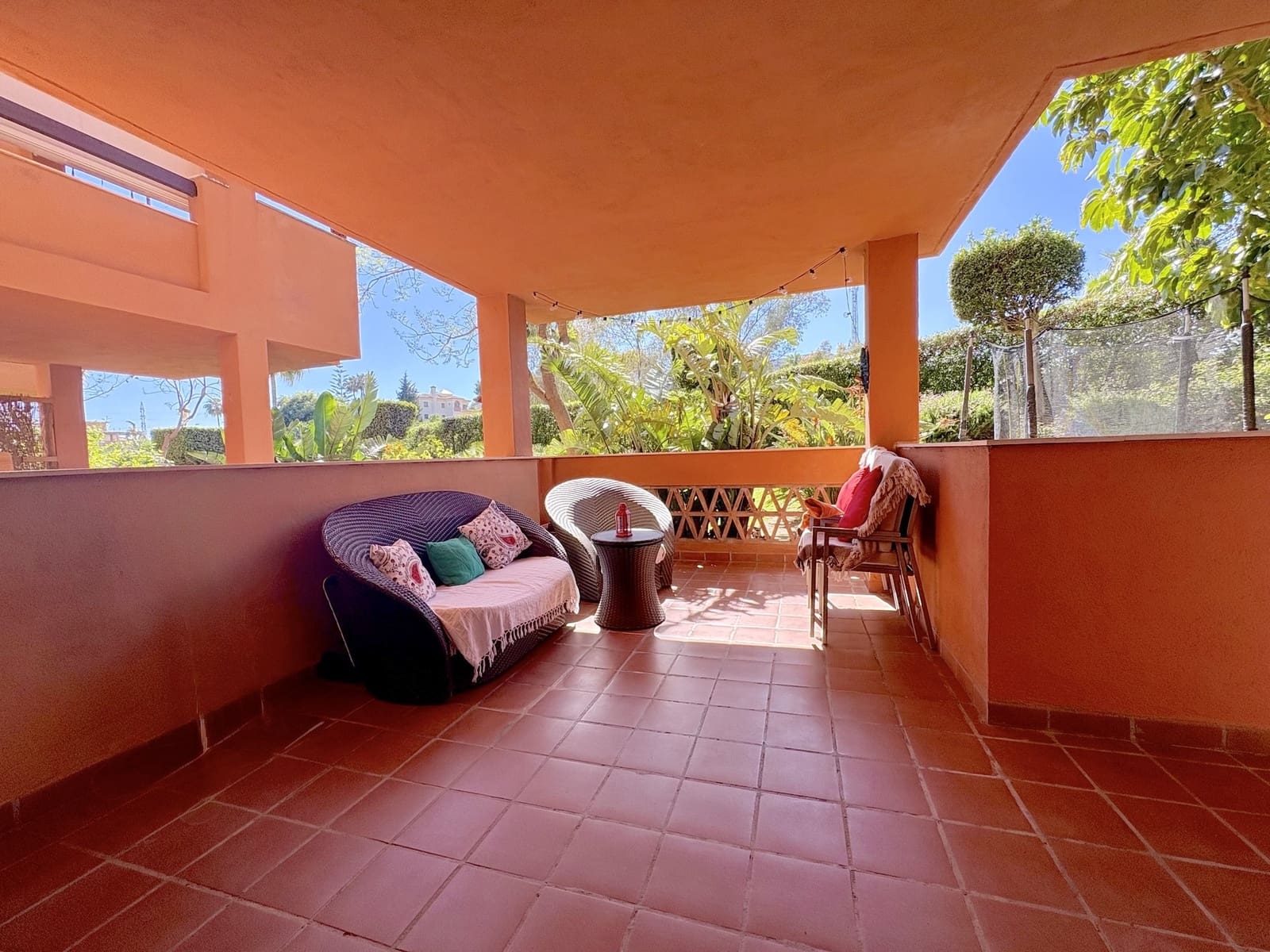 2 slaapkamer Appartement te koop in Marbella met zwembad garage - € 325.000 (Ref: 9849456)