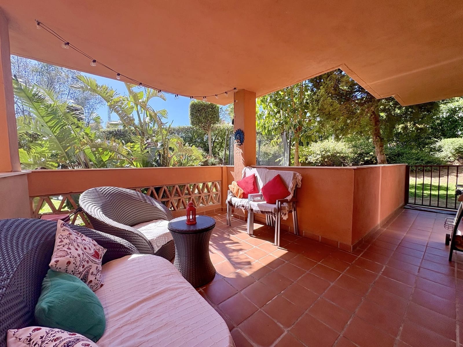 2 slaapkamer Appartement te koop in Marbella met zwembad garage - € 325.000 (Ref: 9849456)