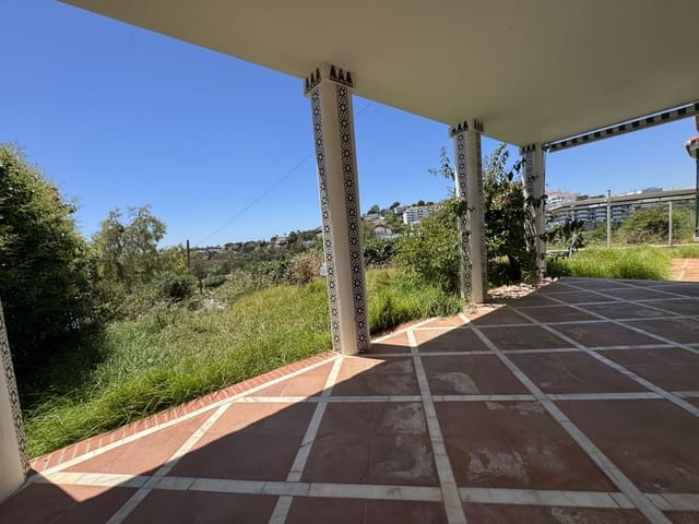 5 soveværelse Villa til salg i Torrenueva, Mijas med swimmingpool garage - € 1.325.000 (Ref: 9849457)