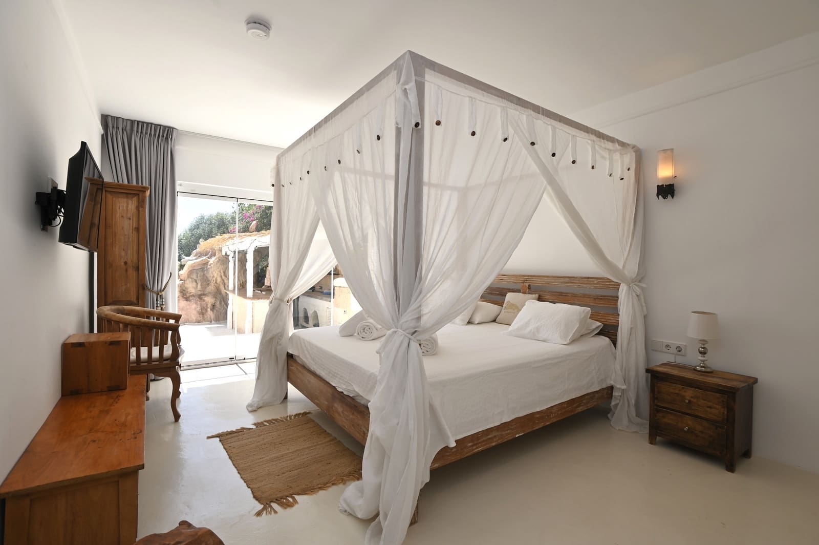 15 bedroom Villa for sale in Santa Eulalia / Santa Eularia with pool - € 6,000,000 (Ref: 9851849)