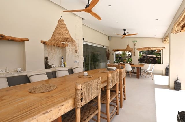 15 soveværelse Villa til salg i Santa Eulalia / Santa Eularia med swimmingpool - € 6.000.000 (Ref: 9851849)