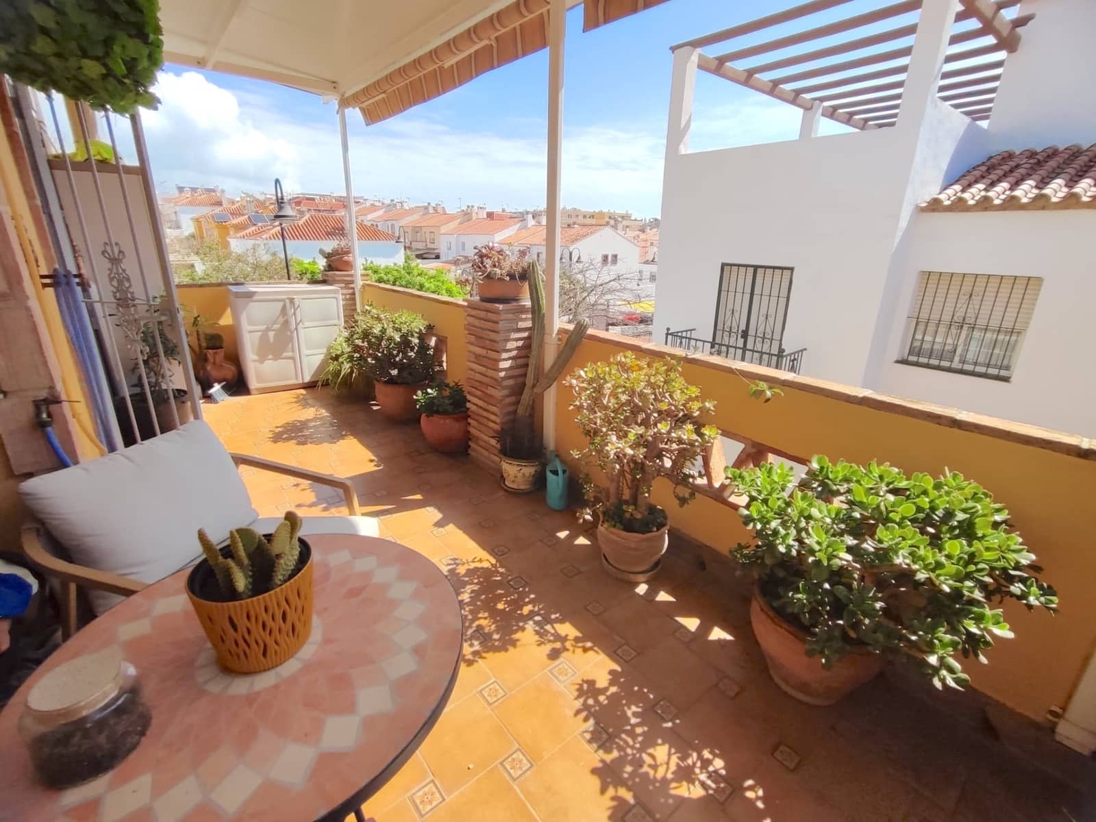 3 bedroom Townhouse for sale in Mijas Costa with pool garage - € 425,000 (Ref: 9851850)
