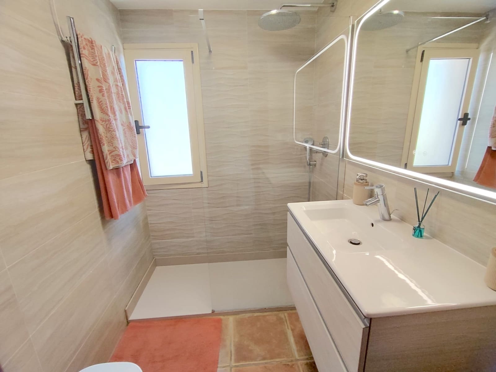 3 bedroom Townhouse for sale in Mijas Costa with pool garage - € 425,000 (Ref: 9851850)