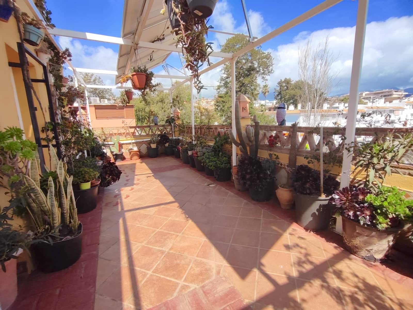 3 bedroom Townhouse for sale in Mijas Costa with pool garage - € 425,000 (Ref: 9851850)