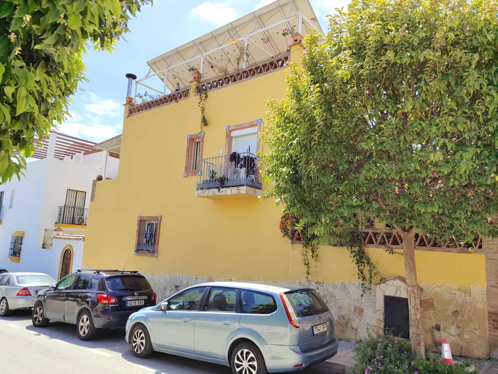3 bedroom Townhouse for sale in Mijas Costa with pool garage - € 425,000 (Ref: 9851850)