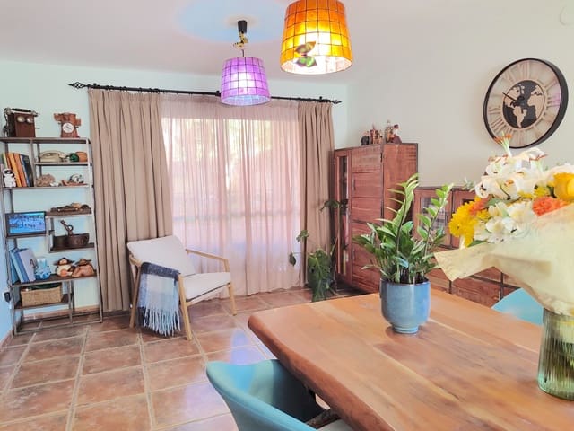 3 soverom Hus til salgs i Mijas Costa, Mijas med svømmebasseng garasje - € 425 000 (Ref: 9851850)