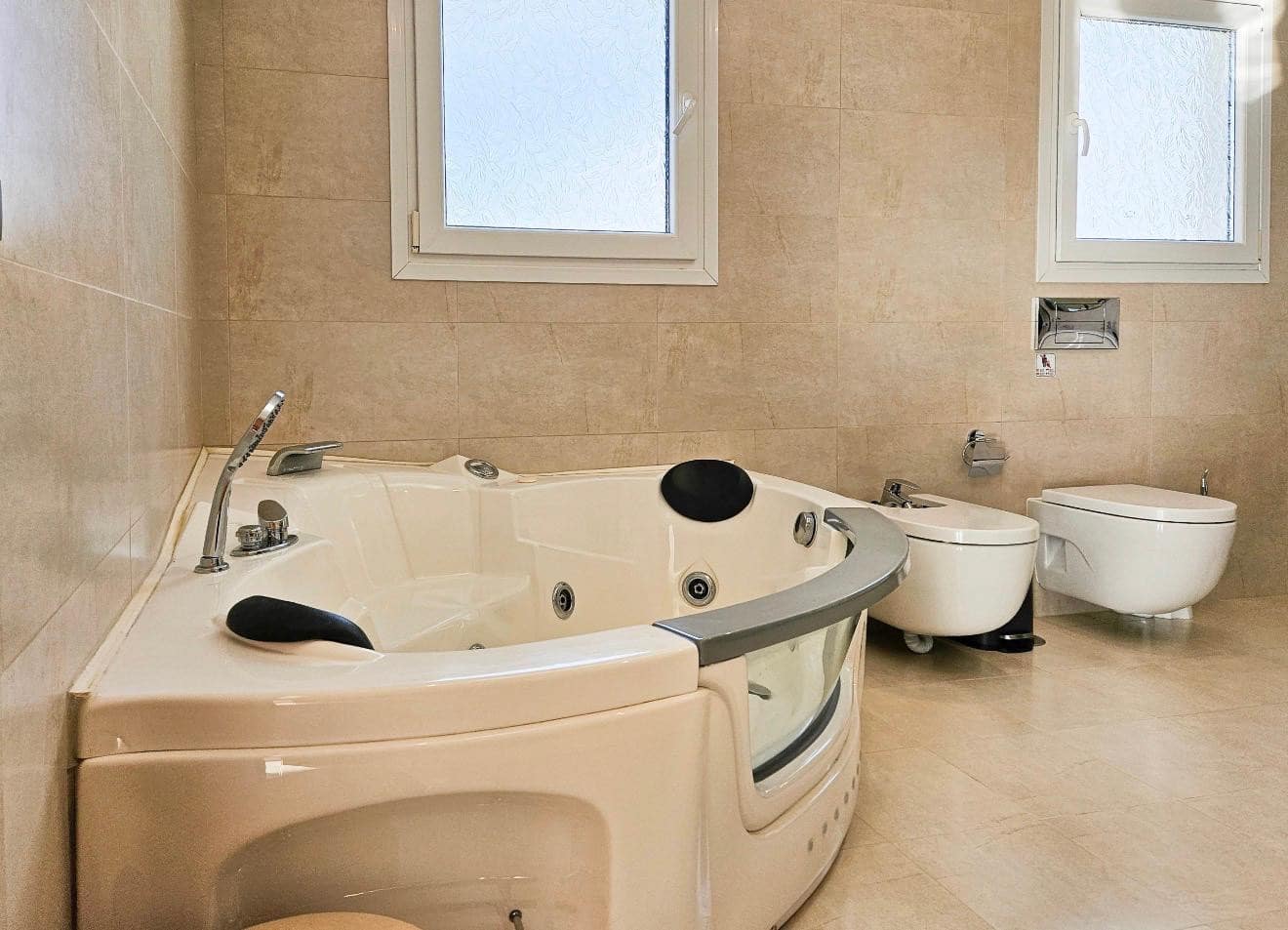 5 chambre Villa/Maison à vendre à El Faro avec piscine garage - 1 495 000 € (Ref: 9865257)
