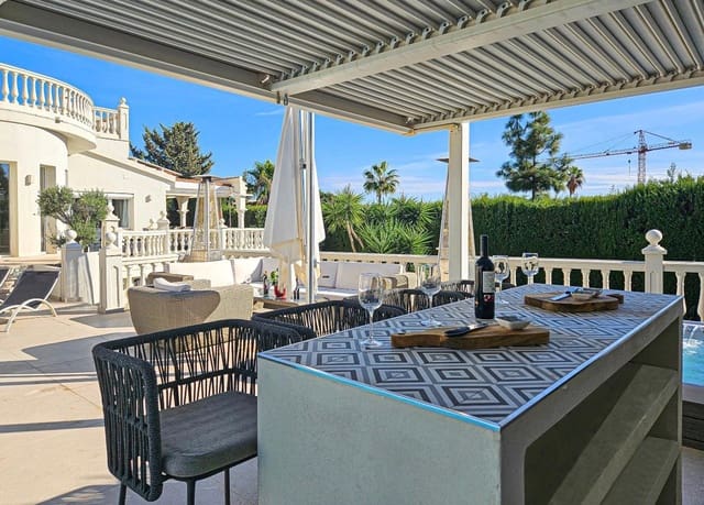 5 chambre Villa/Maison à vendre à El Faro, Mijas avec piscine garage - 1 495 000 € (Ref: 9865257)