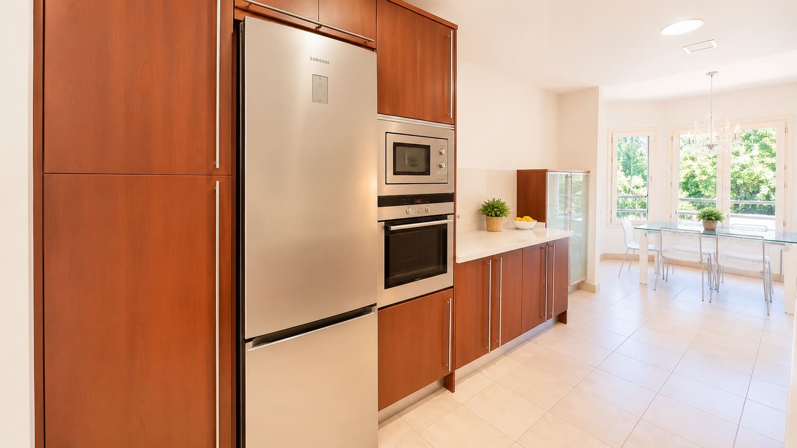 3 bedroom Apartment for sale in Marbella with pool garage - € 895,000 (Ref: 9873588)