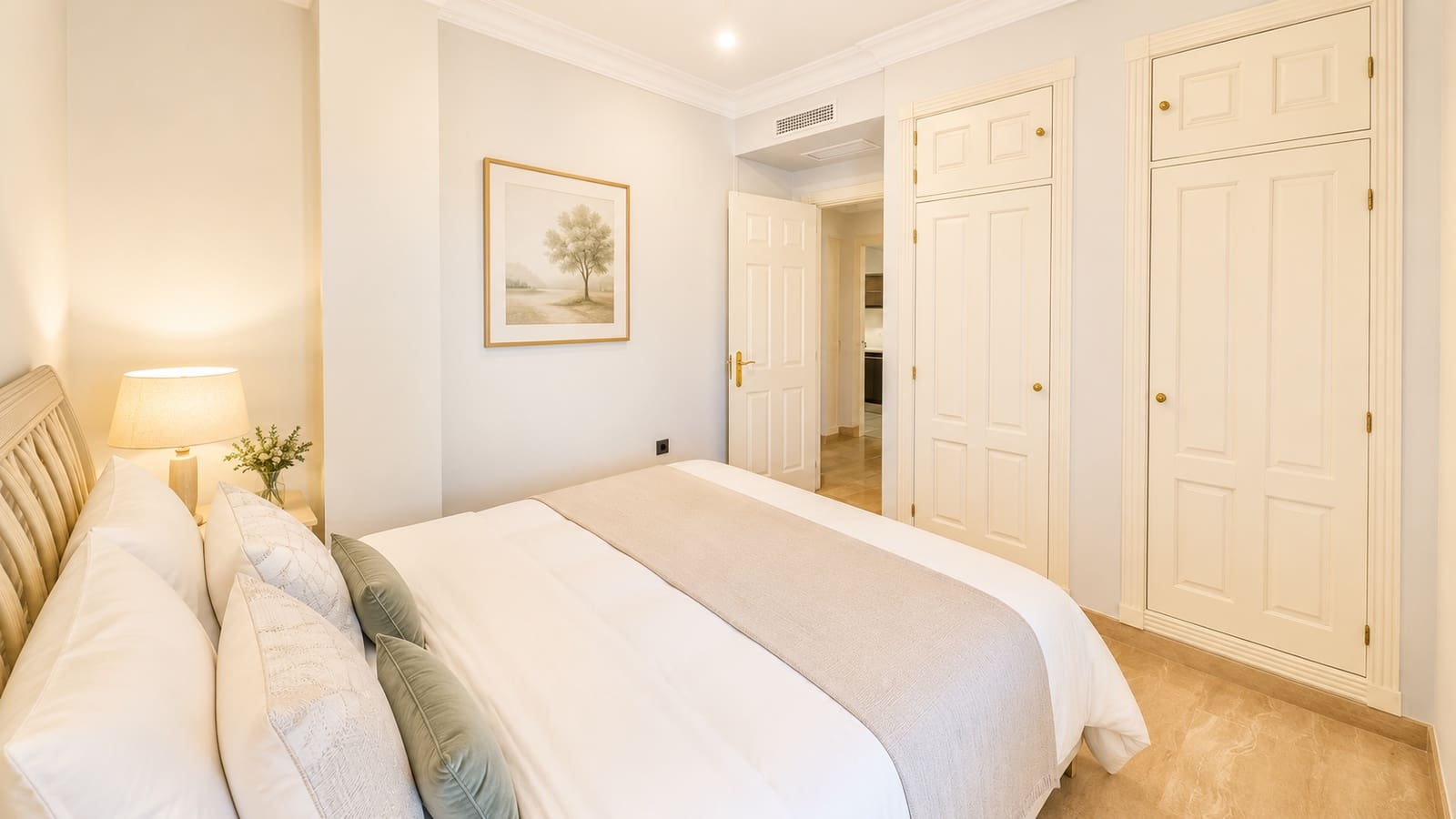 3 bedroom Apartment for sale in Marbella with pool garage - € 895,000 (Ref: 9873588)