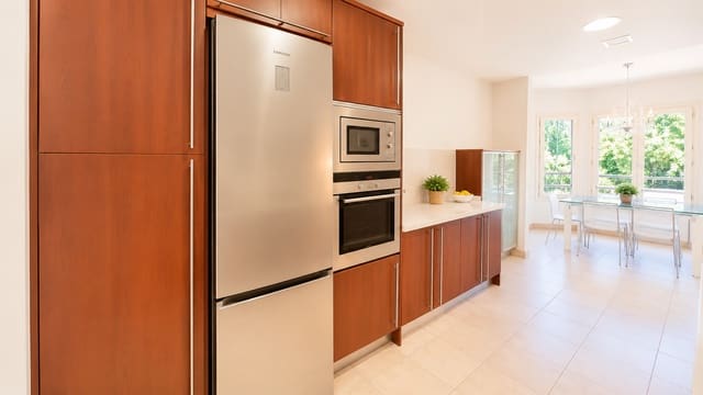 3 soveværelse Lejlighed til salg i La Carolina - Guadalpín, Marbella med swimmingpool garage - € 895.000 (Ref: 9873588)