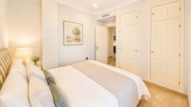 3 soveværelse Lejlighed til salg i La Carolina - Guadalpín, Marbella med swimmingpool garage - € 895.000 (Ref: 9873588)