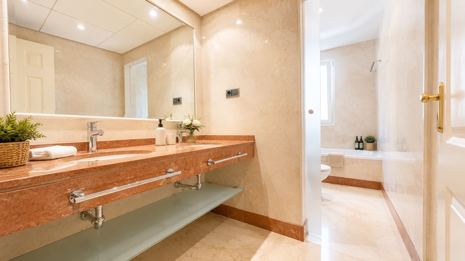 3 bedroom Apartment for sale in Marbella with pool garage - € 895,000 (Ref: 9873588)