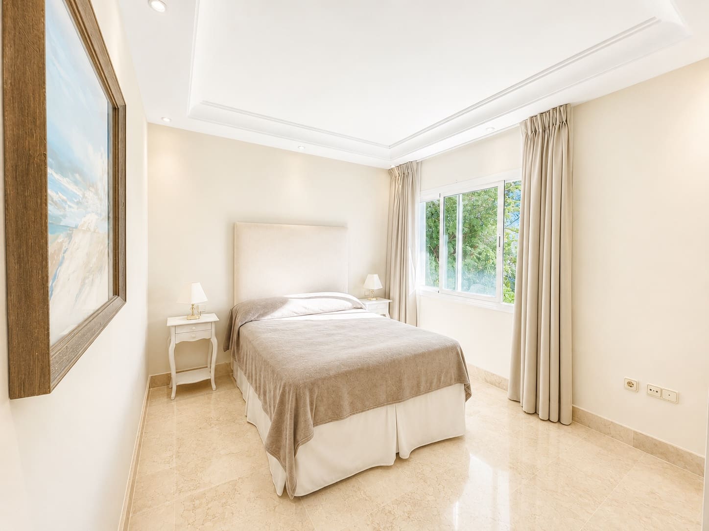 3 bedroom Penthouse for sale in Marbella with pool garage - € 1,600,000 (Ref: 9873589)