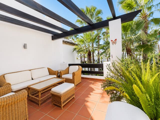 3 slaapkamer Penthouse te koop in Puerto Banus, Marbella met zwembad garage - € 1.597.000 (Ref: 9873589)