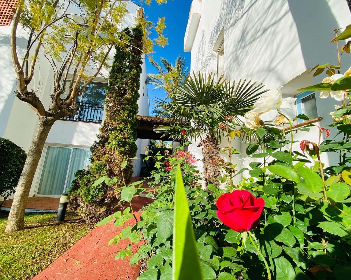 3 bedroom Penthouse for sale in Marbella with pool garage - € 1,600,000 (Ref: 9873589)