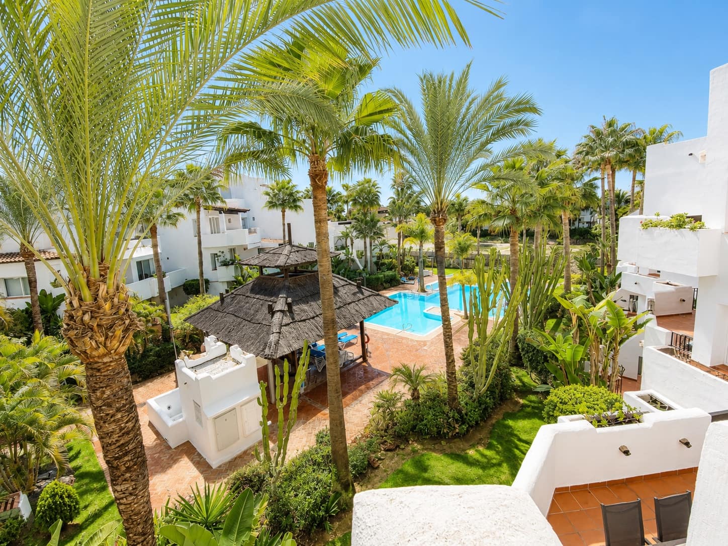 3 bedroom Penthouse for sale in Marbella with pool garage - € 1,600,000 (Ref: 9873589)