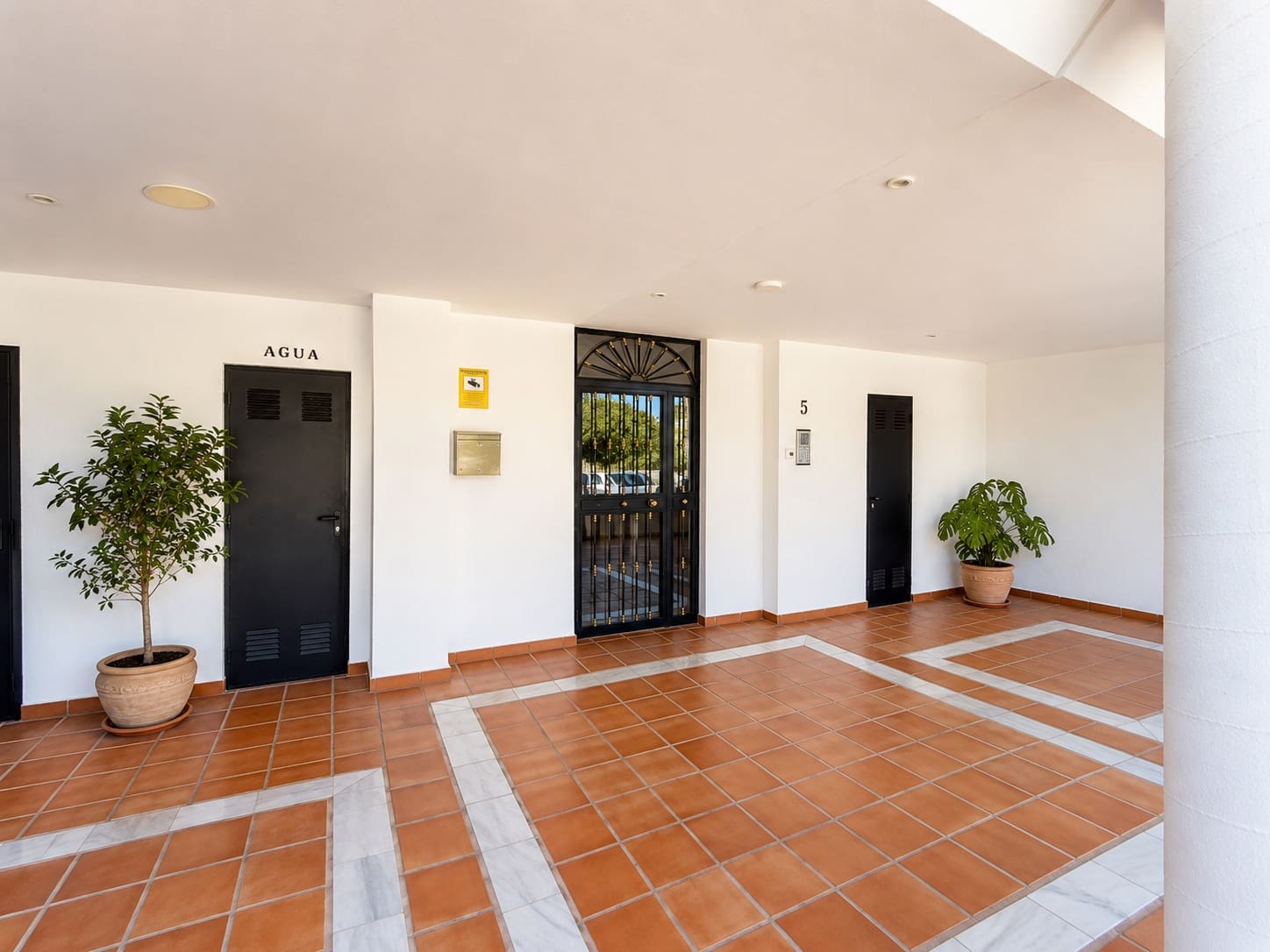 2 soverom Leilighet til salgs i Torremolinos med svømmebasseng garasje - € 350 000 (Ref: 9873590)