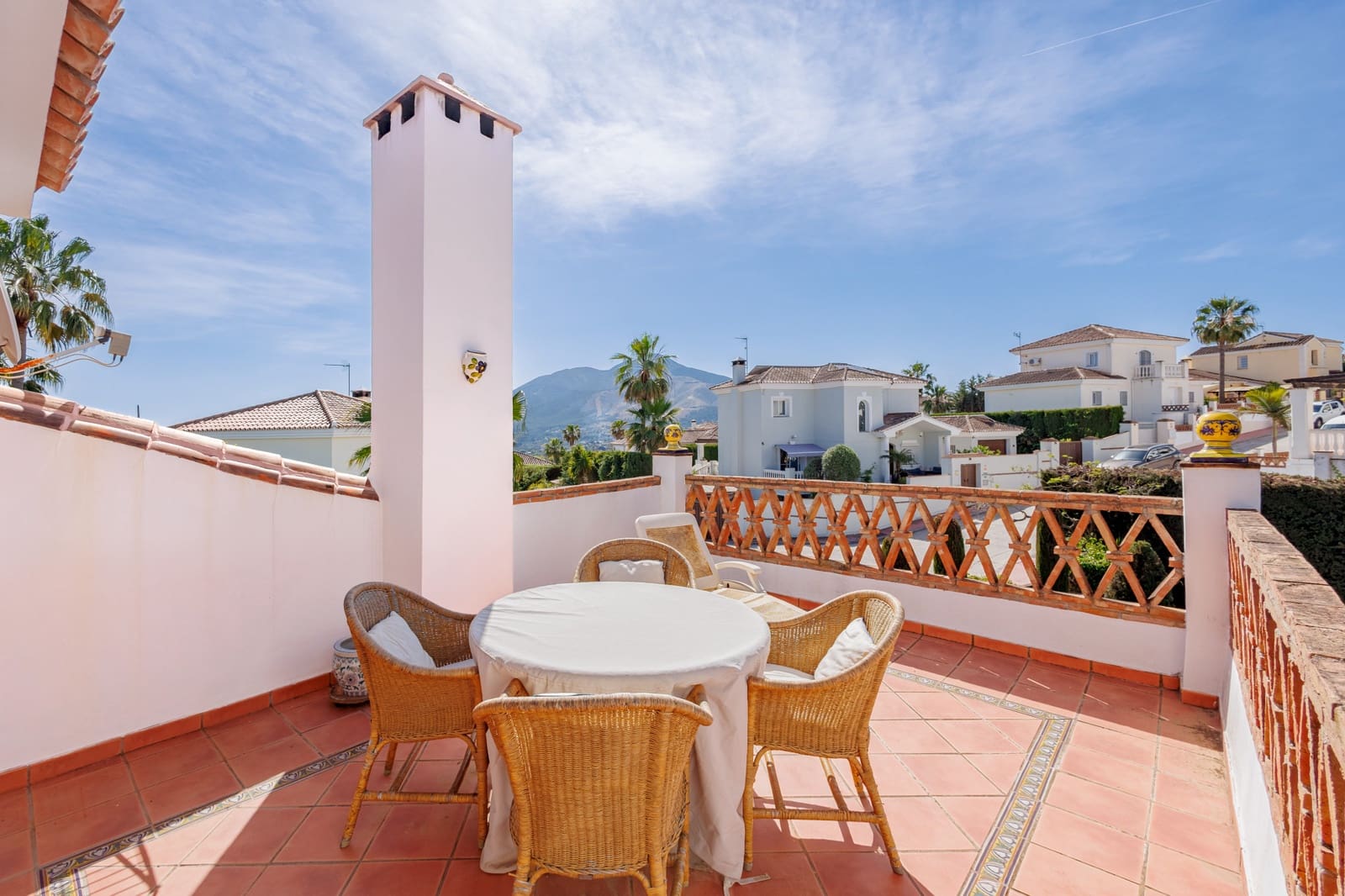 4 chambre Villa/Maison à vendre à Coin avec garage - 645 000 € (Ref: 9873592)