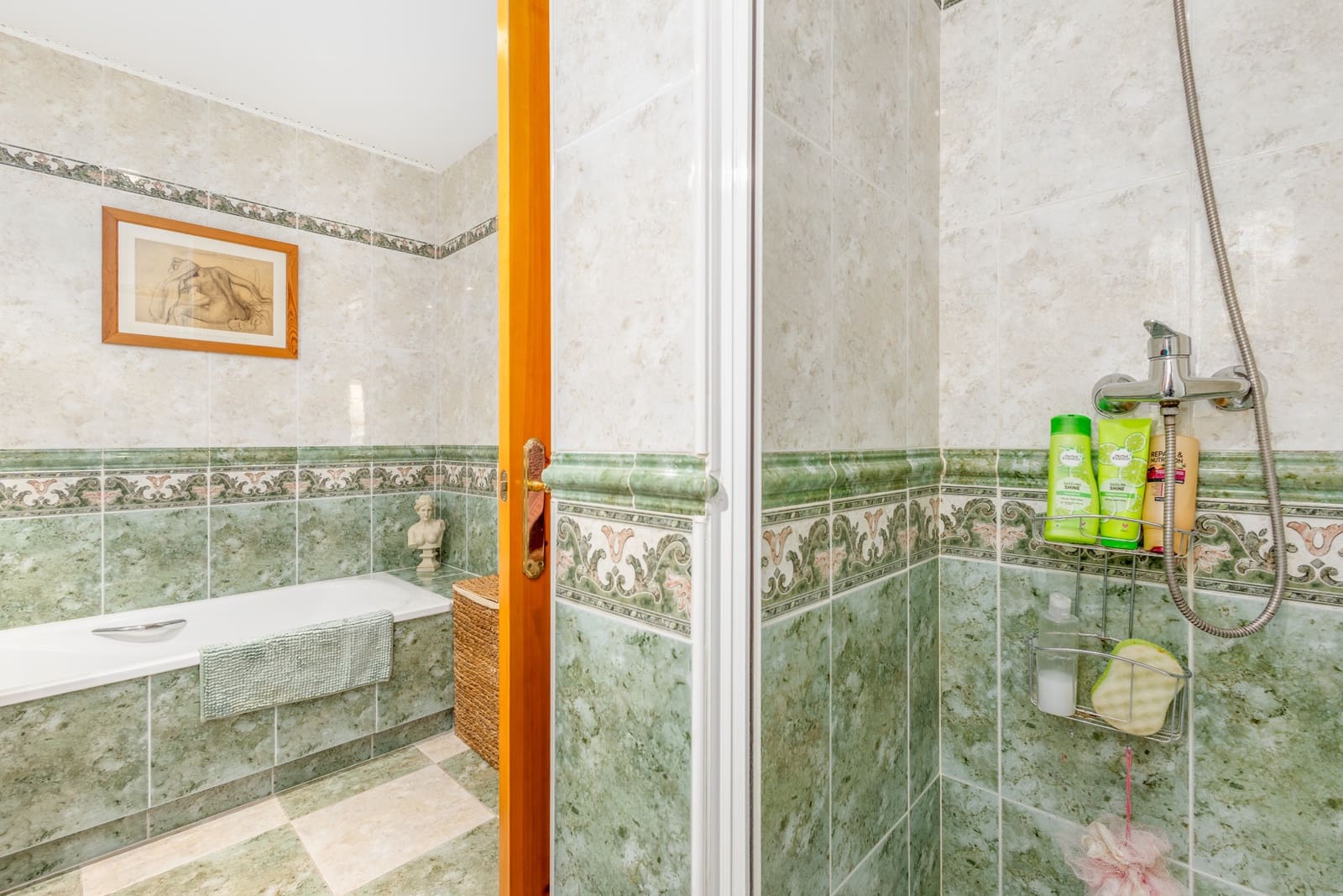 4 chambre Villa/Maison à vendre à Coin avec garage - 645 000 € (Ref: 9873592)