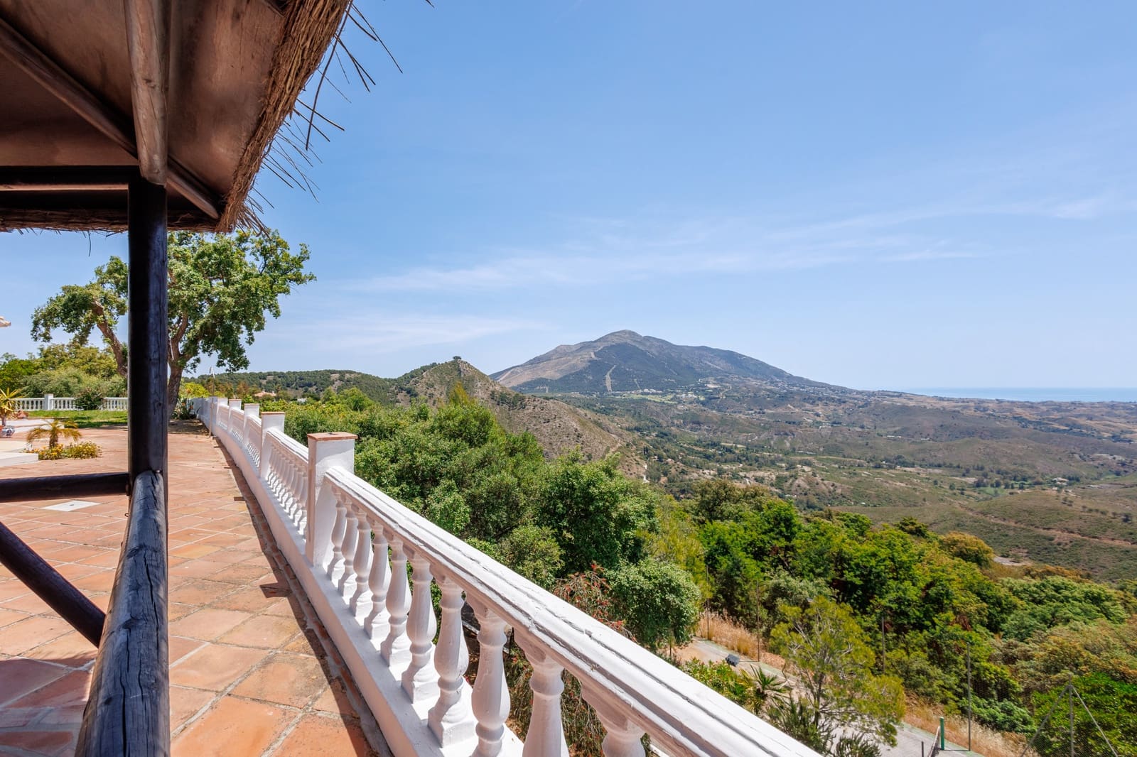 6 bedroom Villa for sale in Coin with garage - € 1,195,000 (Ref: 9873593)