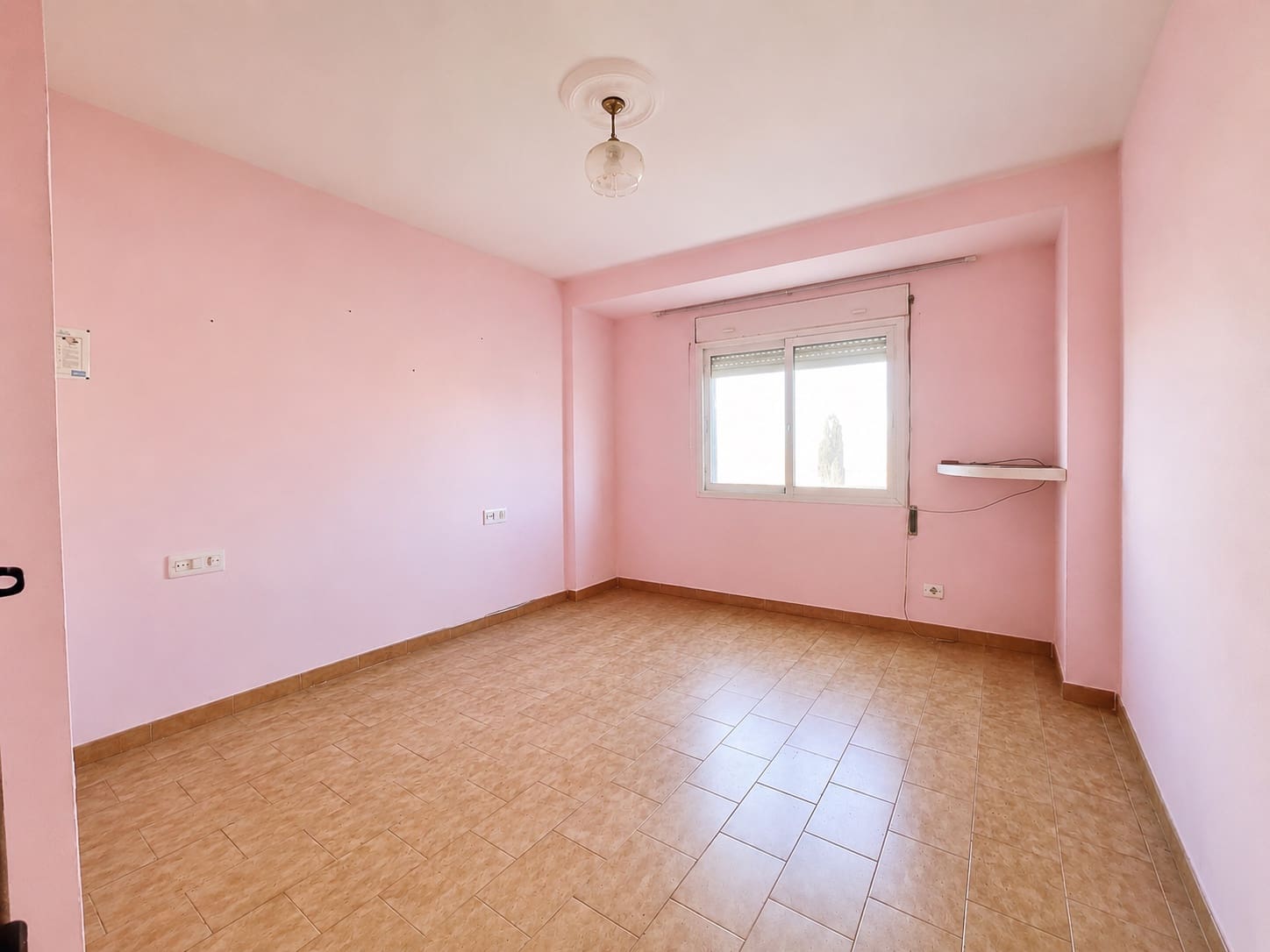 18 bedroom Business for sale in Roquetas de Mar with garage - € 650,000 (Ref: 9873595)