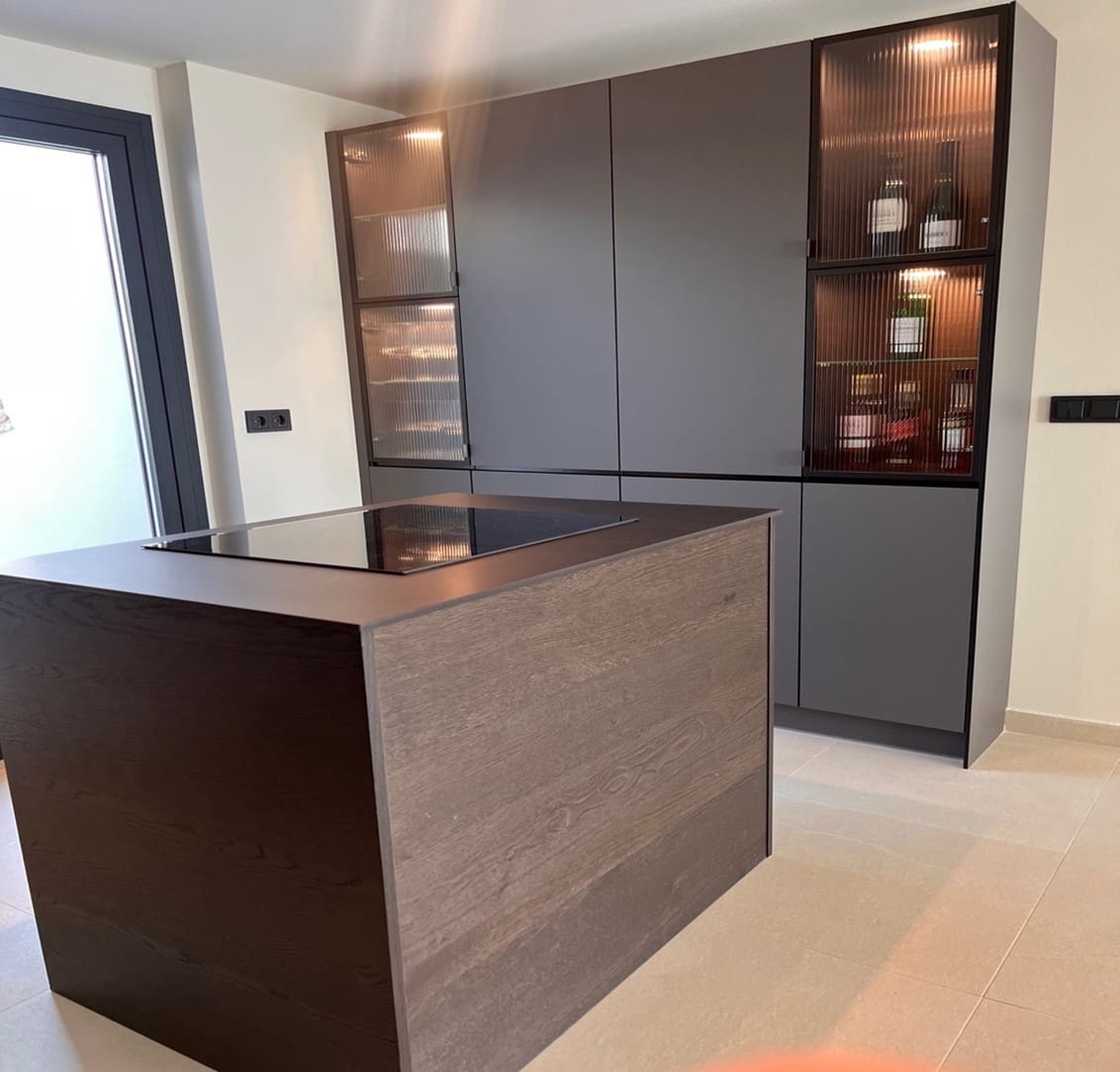 3 sypialnia Penthouse na sprzedaż w Calahonda z basenem garażem - 1 598 000 € (Ref: 9878933)