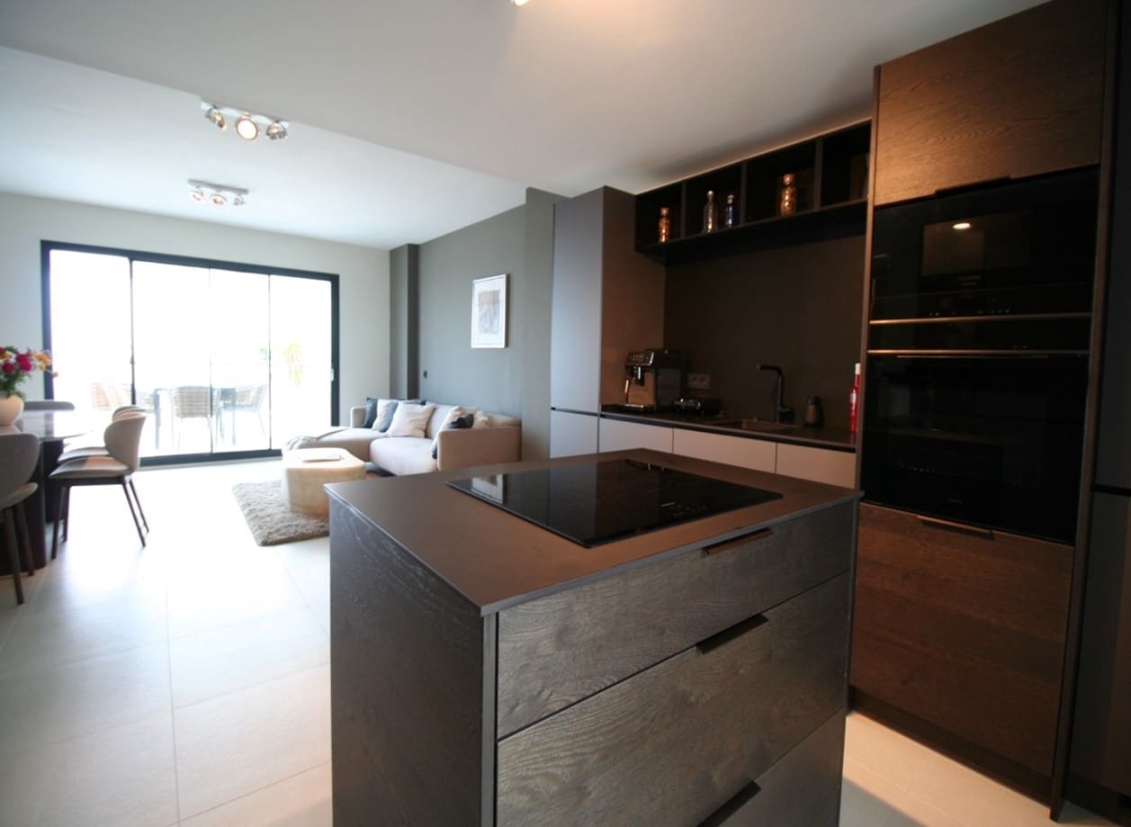 3 sypialnia Penthouse na sprzedaż w Calahonda z basenem garażem - 1 598 000 € (Ref: 9878933)