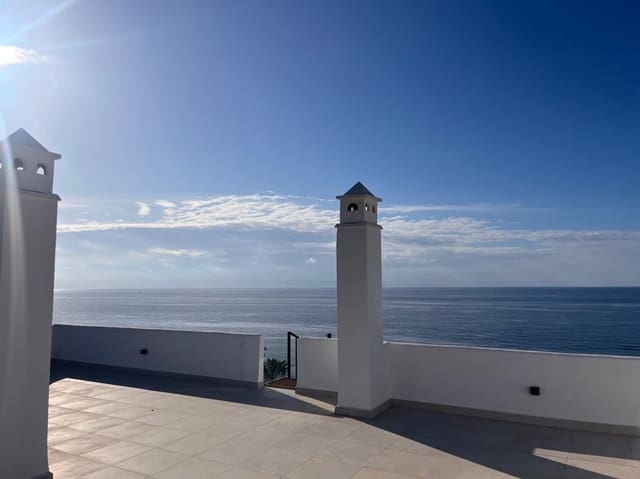 3 sypialnia Penthouse na sprzedaż w Calahonda, Mijas z basenem garażem - 1 598 000 € (Ref: 9878933)