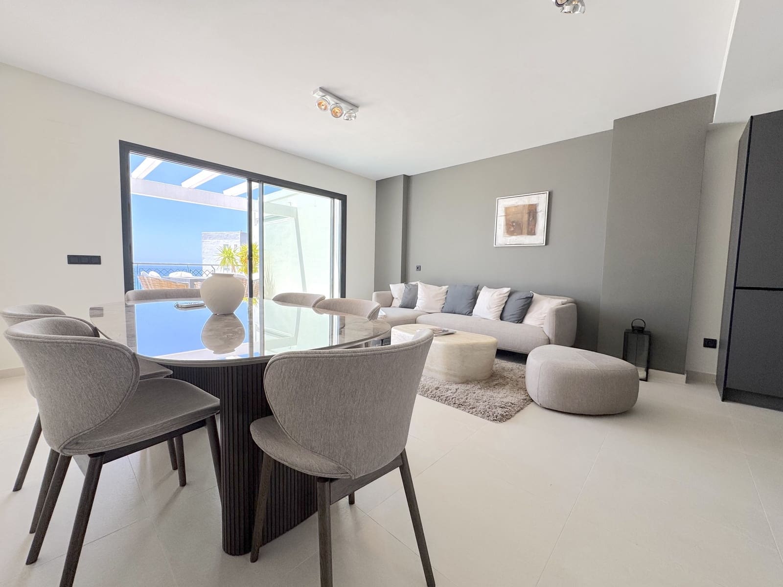 3 soverom Penthouse til salgs i Calahonda med svømmebasseng garasje - € 1 598 000 (Ref: 9878933)