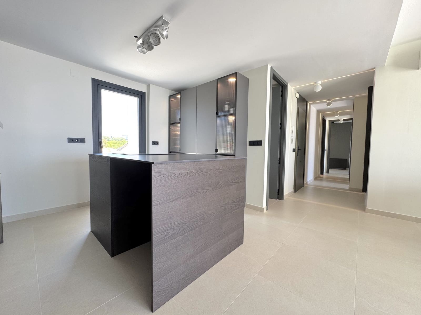 3 soverom Penthouse til salgs i Calahonda med svømmebasseng garasje - € 1 598 000 (Ref: 9878933)